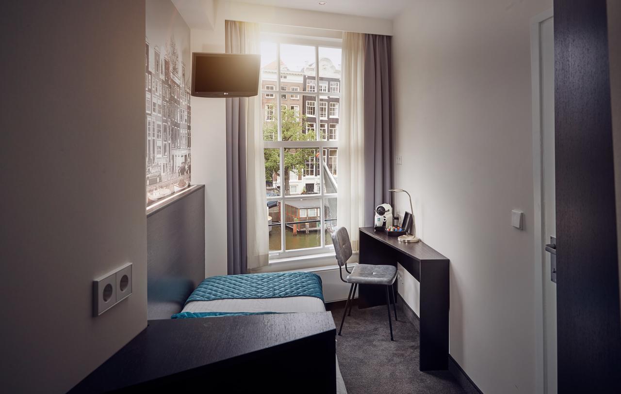 Single Room,719062888:JPEG